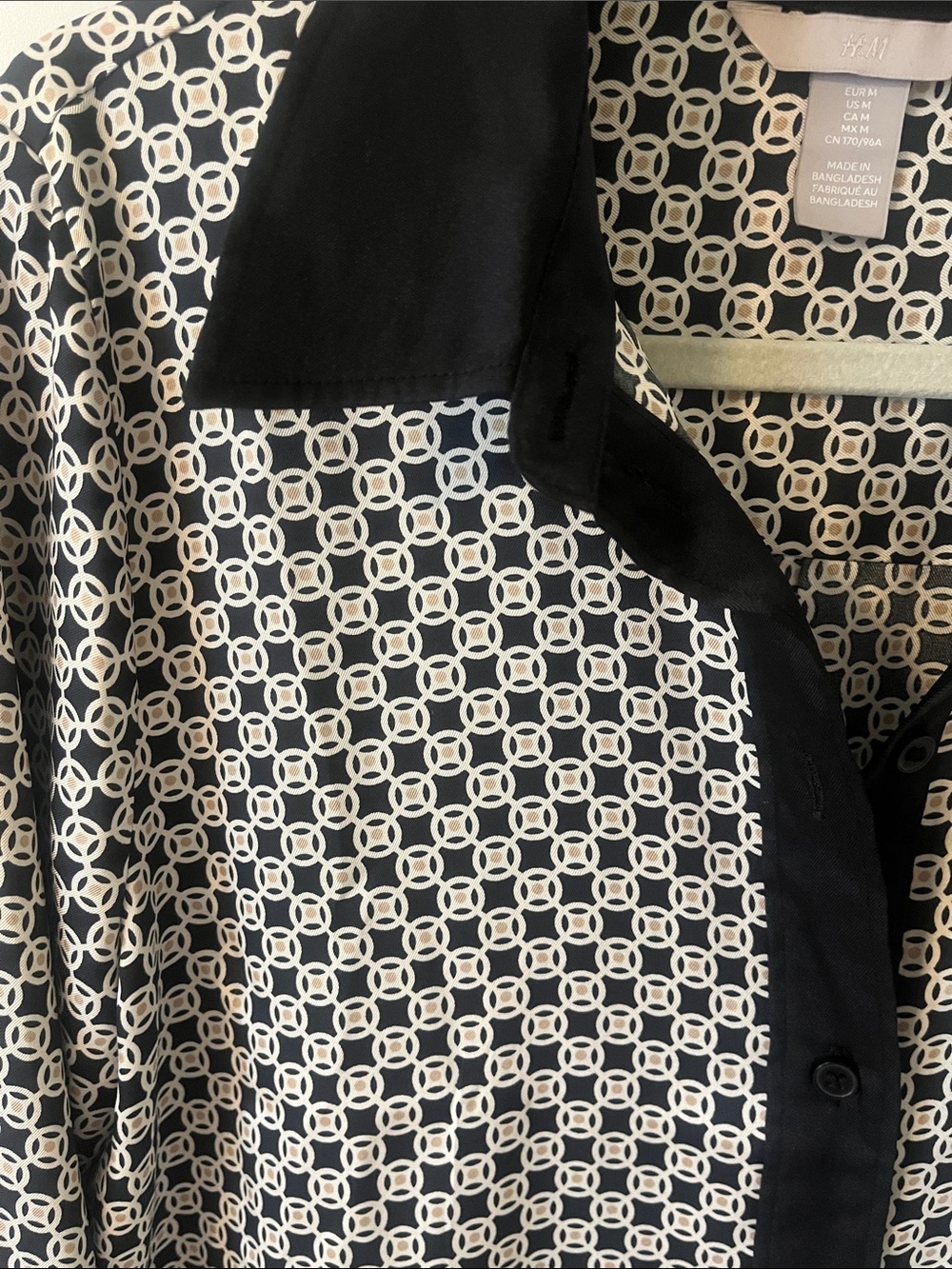 h&m satin button down - Picture 3 of 4